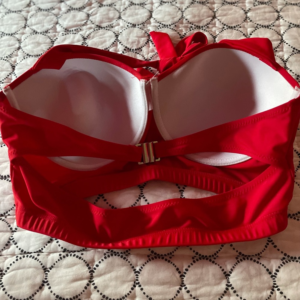 Bikini - Picture 4 of 5